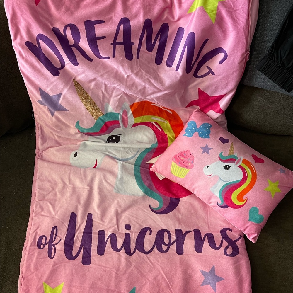 EUC Jojo Silwa Sleeping Bag Set